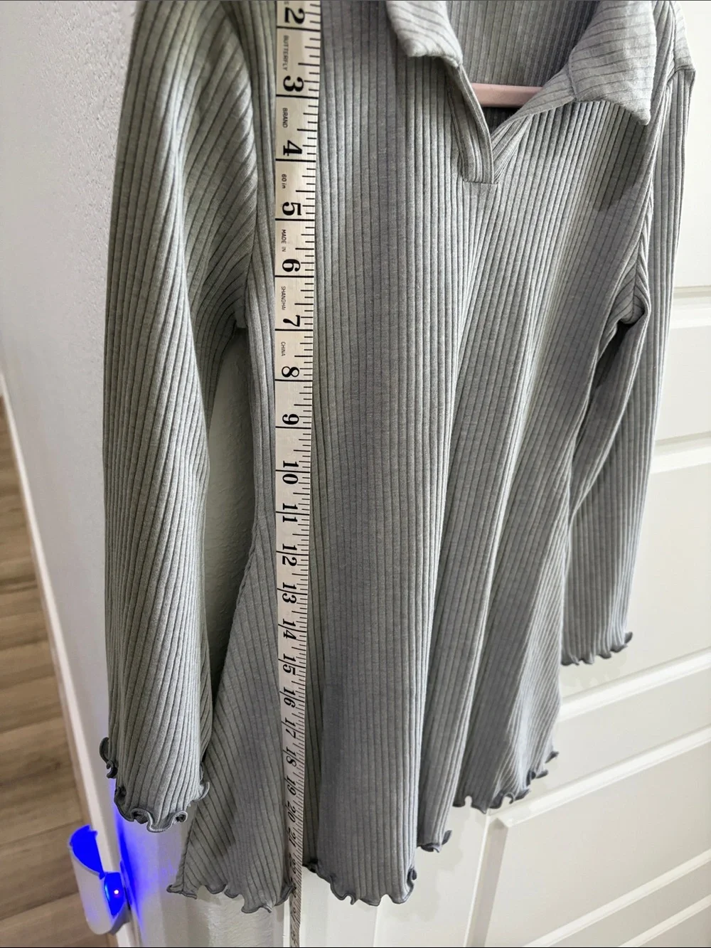 Girl’s SzS (6/7) Old Navy Ribbed Collared Long-Sleeve Tunic - Light Gray